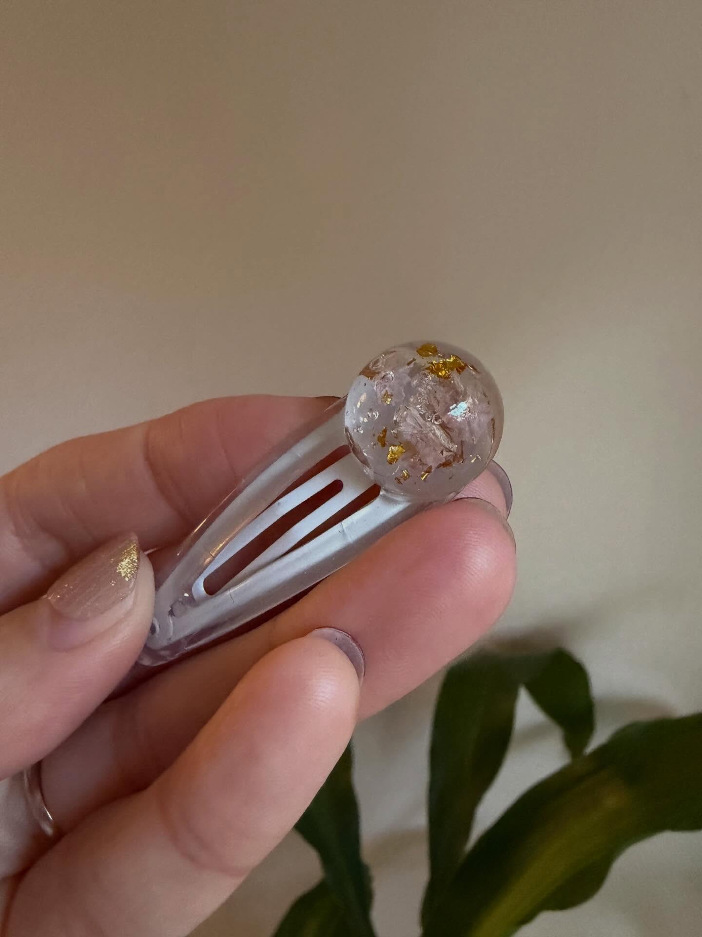 金箔レジンのパッチンピン